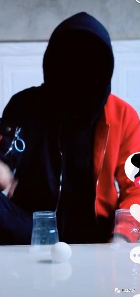 黑脸v视频,揭秘生活百态，笑中带泪的幽默故事