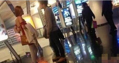 女生脱胸罩视频